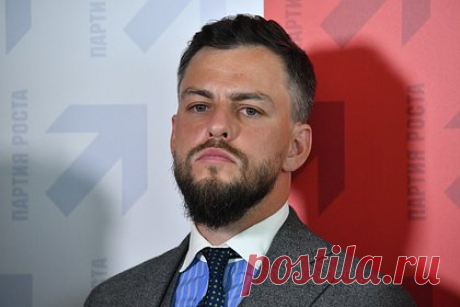 Основатель Group-IB Илья Сачков отказался признавать в суде вину в госизмене. Основатель Group-IB Илья Сачков отказался признавать в суде свою вину в госизмене. Об этом в четверг, 6 июля, сообщил адвокат Сачкова Руслан Коблев. По словам защитника, подсудимый будет опровергать предъявленное ему обвинение. Мосгорсуд из-за секретности сведений рассматривает дело Сачкова в закрытом режиме.