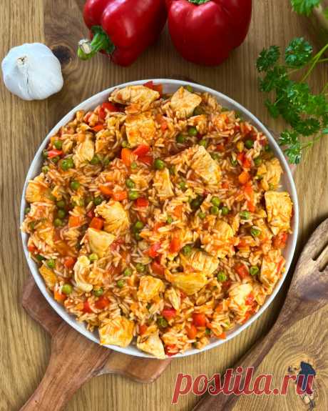 Serbisches Reisfleisch - Foodwerk Serbisches Reisfleisch, ein ist super einfach und schnell zubereitetes Rezept. Es ist ein sehr gelingsicheres und gesundes One Pot Rezept.