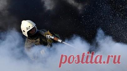 Торговый центр загорелся в Макеевке после атаки ВСУ. В Макеевке после атаки боевиков ВСУ начался пожар в одном из торговых центров города. Читать далее