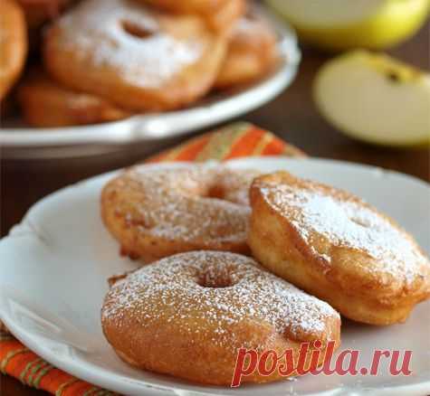 Голландские пончики с яблоками