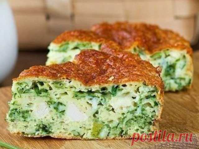 Исключительно вкусные котлеты: Безумно вкусно-нежный пирог с зеленым луком, курицей и сырной корочкой.
