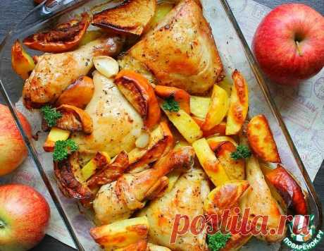 Запечённые окорочка с картофелем и яблоками – кулинарный рецепт