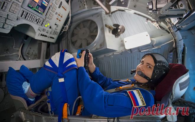 Полет Crew Dragon с российским космонавтом запланировали на август. Российский космонавт Анна Кикина полетит на Международную космическую станцию (МКС) на американском корабле Crew Dragon в августе, если «Роскосмос» и NASA подпишут соглашение о перекрестных полетах, сообщается на сайте госкорпорации.