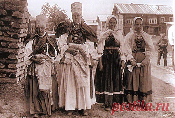 Кириллица | Как тогда носили: магия и прагматика в женской одежде