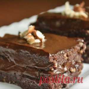 ТОРТ С ШОКОЛАДОМ, СГУЩЕНКОЙ И ОРЕХАМИ - МирТесен