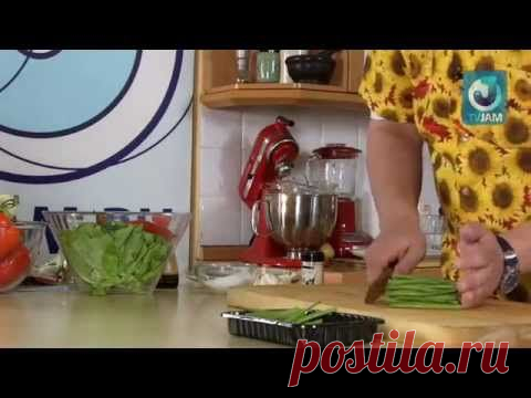 Курица, фаршированная сыром, хамоном и фасолью. Видеорецепт