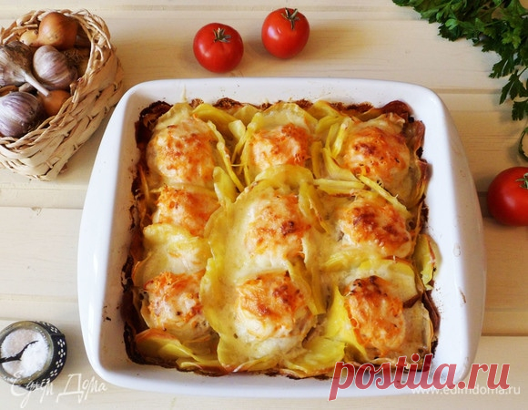Котлеты с картошкой, запеченные в духовке. Ингредиенты: мясной фарш, картофель, сыр