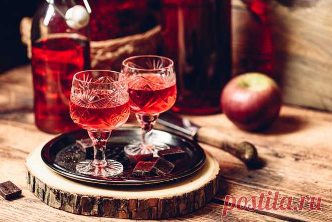 Как приготовить вишневку, клюковку и другие домашние настойки. Вкусные и простые рецепты | Рецепты от 7dach | Дзен