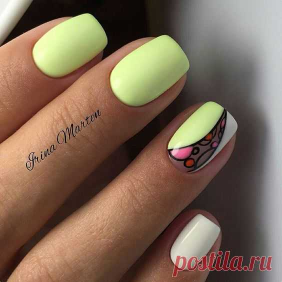 Нежный матовый маникюр