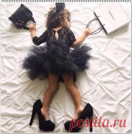 Купила новые туфли... Умру голодная... зато красивая...)))