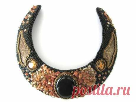 (1) Statement necklace, beaded embroidery necklace, beaded necklace, onyx cabochon, black, goldstone, cuff necklace, victorian, handmade | Вышивка Бисером, Манжеты…