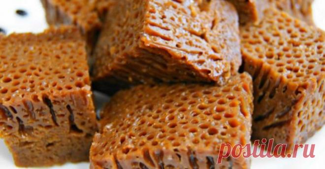 Сладкое чудо света: молдавский десерт «Бабка Нягрэ»
Бабка нягрэ (черная бабка) — шедевральный рецепт молдавской кухни. Готовят эту выпечку на большие праздники (свадьбу, крестины) и подают на стол вместе с бабкой албэ (белой бабкой) из домашней лапши на широком блюде, нарезав брусочками. Запекают сразу по несколько больших порций, ведь молдавские застолья — это всеобщий сбор многочисленных родственников, кумовьев, друзей… Белая и черная […]
Читай пост далее на сайте. Жми ⏫ссылку выше