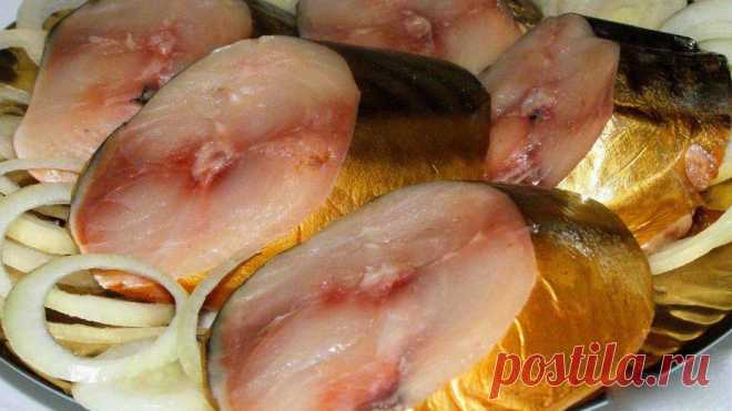 Скумбрия в бутылке  



 Рыбка получается вкуснее копченой! Попробуйте и оцените! Свежемороженная скумбрия солится в рассоле, а золотистый цвет, как у копченой рыбы, ей придают луковая шелуха и чай.

Засолка скумбрии в …