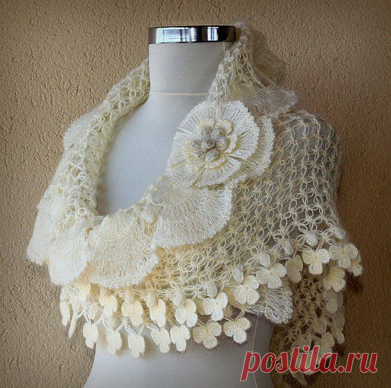 Красивая шаль .