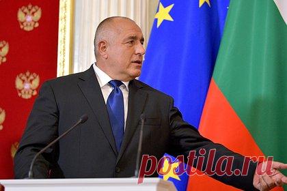 Названа лидирующая на выборах в Болгарии партия. Партия бывшего премьер-министра Болгарии Бойко Борисова ГЕРБ лидирует на парламентских выборах в стране. По итогам обработки 24,29 процента протоколов коалиция партий ГЕРБ и «Союз демократических сил» набрала 25,36 процента голосов, на втором месте партия ушедшего в отставку экс-премьера Кирила Петкова.