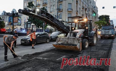 Власти Ростова оценили ущерб после мятежа ЧВК «Вагнер». Действия ЧВК «Вагнер» нанесли ущерб городской инфраструктуре Ростова в размере по меньшей мере 92,5 млн руб., сообщил мэр города. При этом восстановительные дорожные работы уже выполнены на 100%