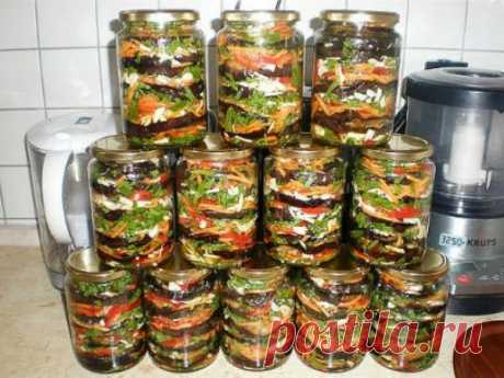 Баклажани на зиму «Язик проковтнеш». Відмінний смак! Приготуйте баклажани на зиму , спробувавши цю відмінну закуску. Інгредієнти: баклажани – 3 кг морква 1 кг зелень і часник – довільну кількість. Як приготувати баклажани на зиму...