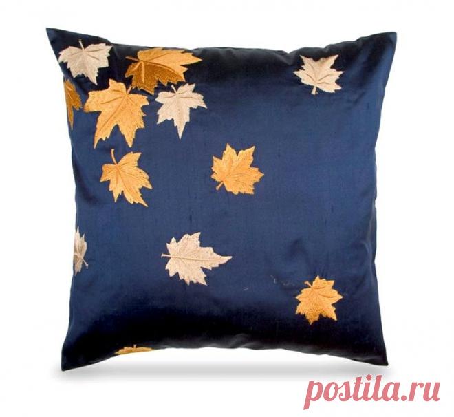 Подушки с листьями