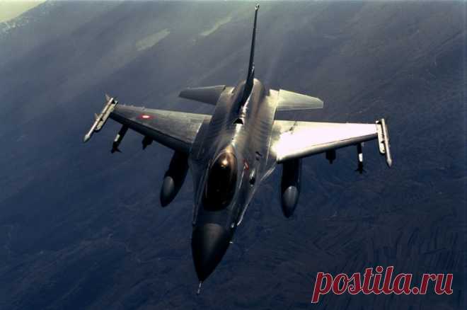 Бауэр: НАТО отказала Украине в передаче F-16 до завершения контрнаступления. По словам главы комитета альянса, данный вопрос не может быть решен в краткосрочной перспективе.