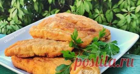 Куриные полосочки в кляре      4 куриные грудки  1 ч.л. соды  4 ст.л. уксуса  соль, перец   Для кляра:  1 стакан муки  1,5 ч. л. разрыхлителя  1/4 ч.л. соды  1/4 ч.л....