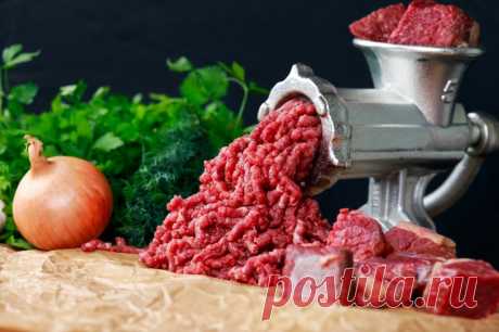 Все блюда из фарша, у меня получаются очень вкусными, а все благодаря советам деда Мой дед повар почти с юности, сколько его помню, он всегда готовил. И нас (своих детей и внуков) учил – мало уметь готовить, но надо уметь готовить вкусно. Я многое о кулинарии узнал от него, ...