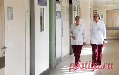 Миронов призвал запустить на федеральном уровне льготную ипотеку для врачей. Председатель партии "Справедливая Россия" также предложил предусмотреть подъемные и стимулирующие выплаты