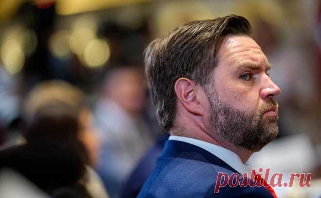 ZN узнало два варианта, которые предложил Вэнс для гарантий Украине. Вице-президент США Джей Ди Вэнс выдвинул два предложения по гарантиям безопасности Украине, они не понравились лидерам стран Европы, пишет украинское издание «Зеркало недели» (ZN) со ссылкой на источник.