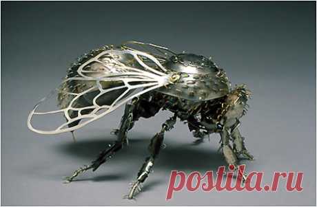 Metal insect sculptures by Elizabeth Goluch