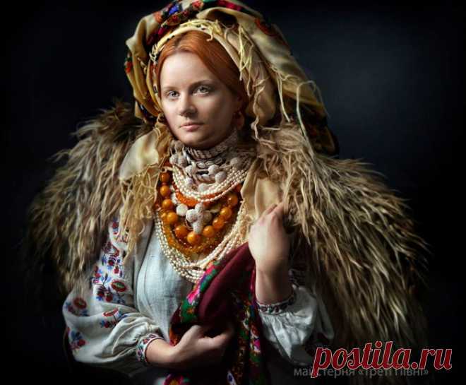 Украинки в национальных костюмах: восхитительный патриотический фотоцикл
