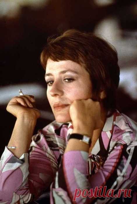 Анни Жирардо (Annie Girardot)
- 25 октября, 1931 • 28 февраля 2011