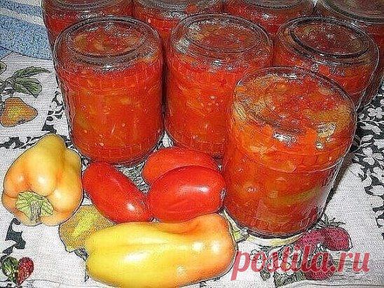 ЛЕЧО БЕЗ УКСУСАОчень вкусный салат, я делаю
4 кг помидор пропустить через мясорубку. Добавить 1 стакан сахарного песка, 1 стакан подсолнечного масла и 1,5 столовых ложки соли. Варить 1 час. Затем добавить 4 кг, произвольно порезанного болгарского перца. Варить еще 20 минут. Горячим разложить в банки. Закатать.
