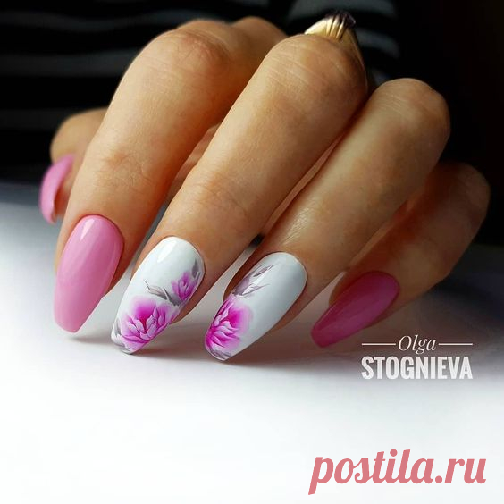 Маникюр розовый с белым