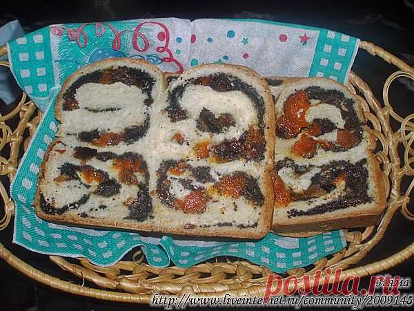 Завитушки с маком и сухофруктами (сладкий хлеб).