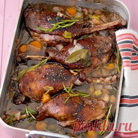 Рецепт тушеных гусиных ножек | Кухонные боги