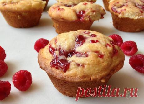 Что приготовить из кислого молока. Рецепты из кислого молока. Статья отвечает на вопрос "что приготовить из кислого молока?" и описывает рецепты из него.