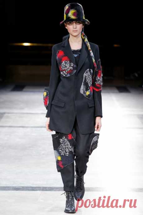 Yohji Yamamoto коллекция | Коллекции осень-зима 2014/2015 | Париж | VOGUE