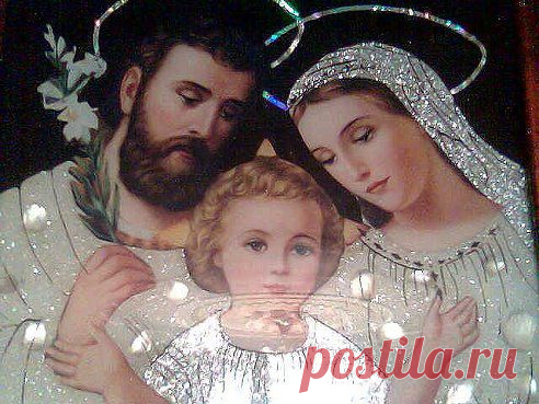 O Боже! Я молю Тебя о близких! Храни родных — мою любимую Семью. Я с теми, кто ушел — побуду в мыслях, За тех, кто рядом — я Тебя благодарю!
