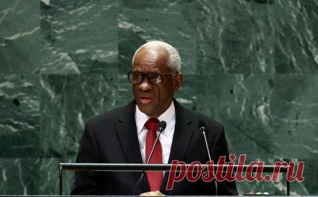 Лидер Гаити призвал Францию возместить ущерб от выкупа за независимость. Гаити, получив независимость, пришлось заплатить Франции «выкуп», чтобы сохранить свой суверенитет. Страна в итоге попала в «порочный круг обнищания», рассказал ее лидер и счел нужным возместить причиненный ей ущерб