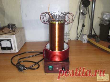 Полумостовая транзисторная катушка Тесла Приветствую, радиолюбители-самоделкины, а также все неравнодушные к высоковольтным разрядам!Знакомство с радиоэлектроникой а также навыки пайки открывают перед человеком массу новых возможностей. Например, если обычные люди могут лицезреть красивые высоковольтные разряды молний лишь в небе, и то,