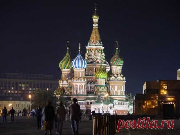Экскурсии по Москве и Подмосковью.