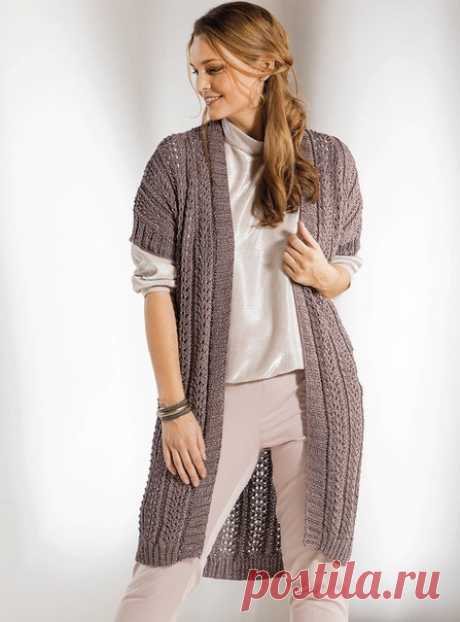 Удлиненный жилет с приспущенными плечами

Этот жилет plus-size смотрится женственно и стильно, помогая при этом скрывать недостатки фигуры.

Размеры
42/44 (46/48) 50/52 (54/56)

ВАМ ПОТРЕБУЕТСЯ
Пряжа (68% вискозы, 32% полиэстера; 115 м/50 г) – 550 (600) 650 (700) г серо-коричневой; спицы № 4 и 5; длинные круговые спицы № 4.

УЗОРЫ И СХЕМЫ

УЗОР ДЛЯ ПЛАНКИ
Число петель кратно 4 + 2 кромочные.

Лицевые ряды: кромочная, * 1 лицевая, 2 изнаночные, 1 лицевая, от * постоянно пов...