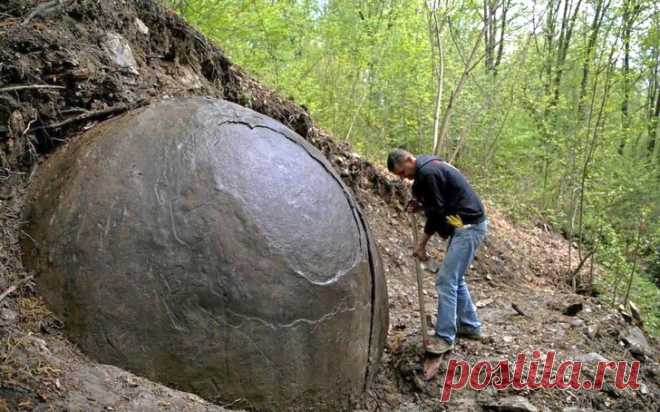 Просто гуляли в лесу и нашли очень странную вещь: 10 фото