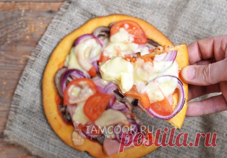 Пицца с ветчиной и грибами