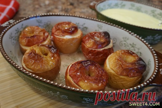 Baked apples with custard – Kepti obuoliai su kremu – SWEET4