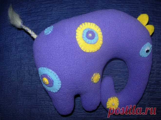 Забавный слоник