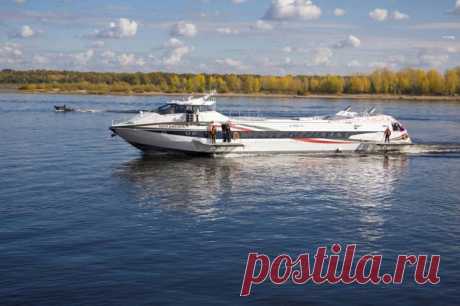 Полет над водой. Скоростные суда связали Татарстан и Удмуртию. На пристани удмуртского Сарапула теперь будут швартоваться «Метеоры» — суда на подводных крыльях из Татарстана.