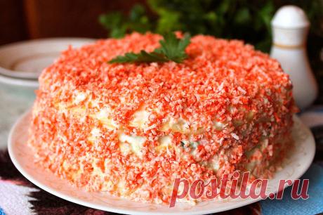 Закусочный блинный торт «Крабовый остров» | Foodbook.su Закусочный торт из блинов всегда получается невероятно нежным и сочным, поэтому многим придется по вкусу. Особенно блюдо понравится любителям закусок из крабовых палочек. Тоненькие блинчики,