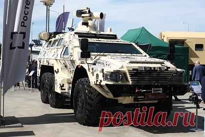 На «Армии» покажут антидроновый комплекс «Рать». Госкорпорация «Ростех» покажет новую версию мобильного комплекса для борьбы с беспилотниками «Рать», получившего способное применять снаряды с дистанционным подрывом орудие, сообщили в госкорпорации. Комплекс оснащен боевым модулем с пушкой и активной радиолокационной станцией.