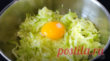 Просто натрите кабачки и добавьте яйца! Так вкусно, что готовлю каждый день летом