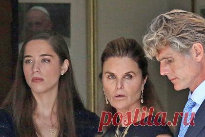 Внешность бывшей жены Шварценеггера без макияжа напугала пользователей сети. Внешность бывшей жены актера Арнольда Шварценеггера, племянницы экс-президента США Джона Кеннеди Марии Шрайвер без макияжа напугала пользователей сети. Отмечается, что 66-летнюю женщину запечатлели во время прогулки по Лос-Анджелесу, на которую она надела облегающие футболку и легинсы.